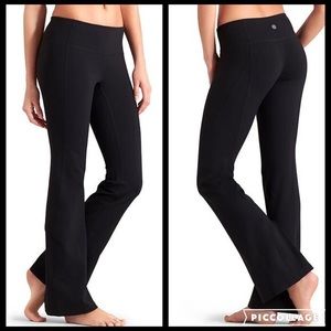 Athleta Revelation Yoga Pant